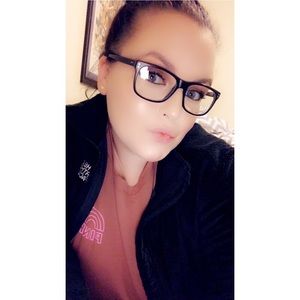 Meet your Posher, Michele